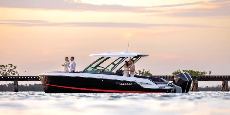 Monterey Boats Elite 30 Runabout