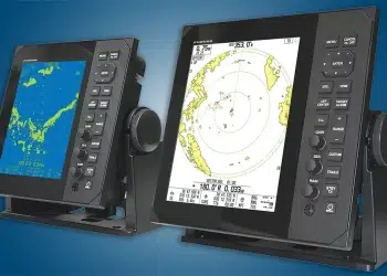 Marine Radar Guide Article feature image of two radar displays