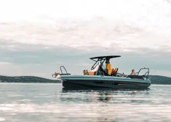 Highfield Boats ADV7