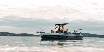 Highfield Boats ADV7