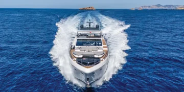 The Pearl 82 Yacht running photo facing the bow