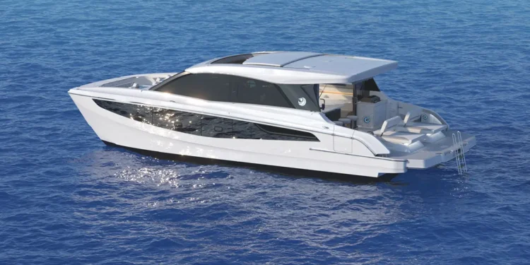 Aquila 46 Coupe Powercat on the water