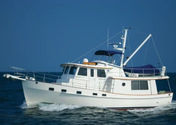 A Kadey-Krogen yacht cruising the Great Loop
