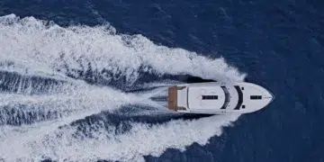 Maritimo M50 underway offshore