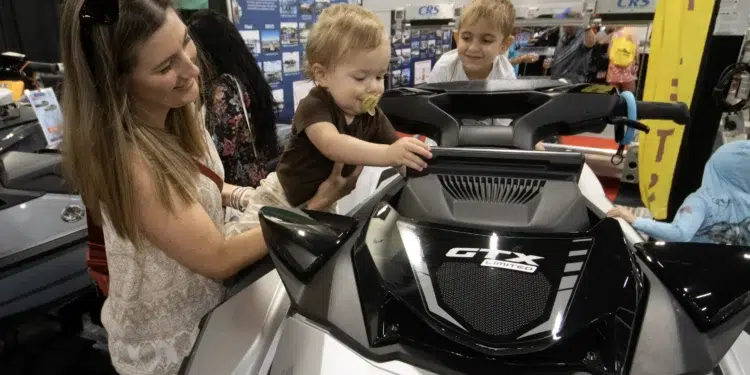 Mom and kids check out new tech at FLIBS